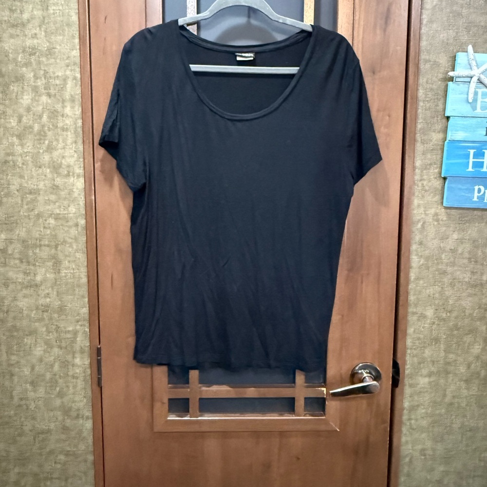 Ripskirt Hawaii Black Simple Tee XL EUC